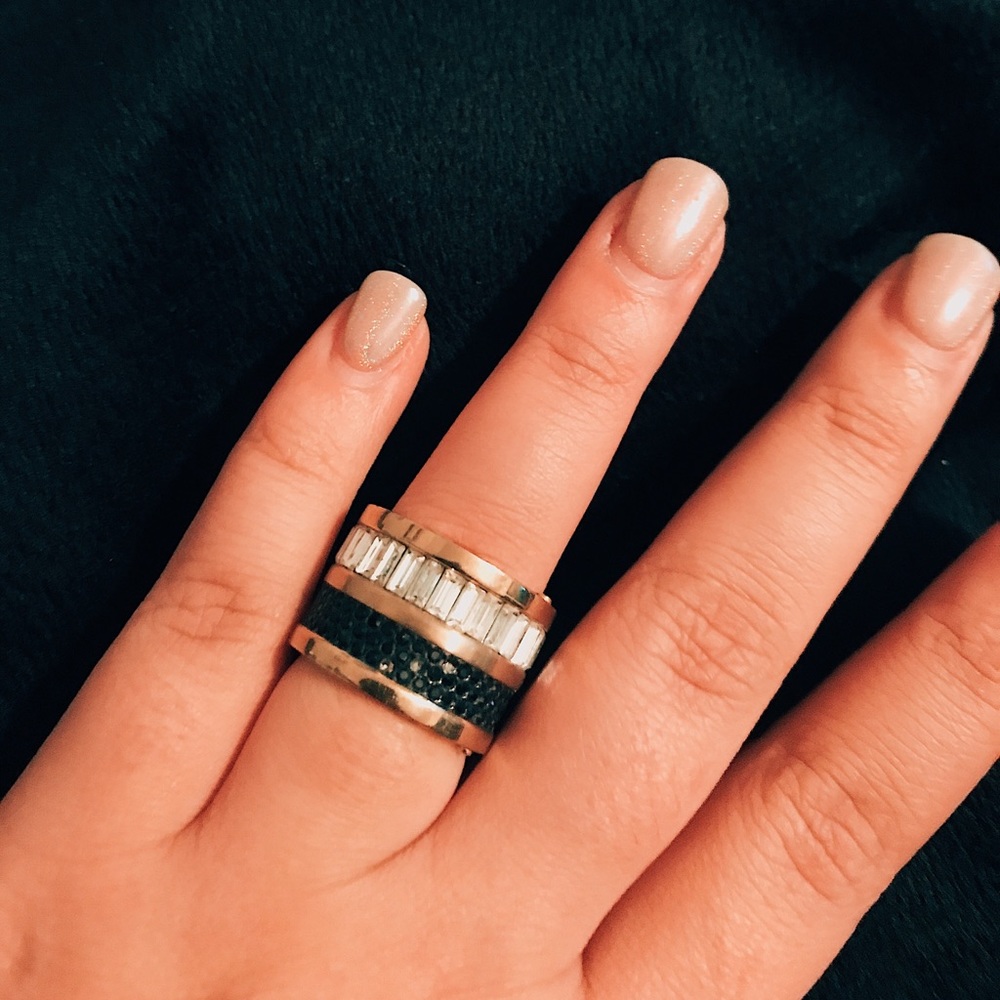 Michael Kors Ring - Picture 2 of 2